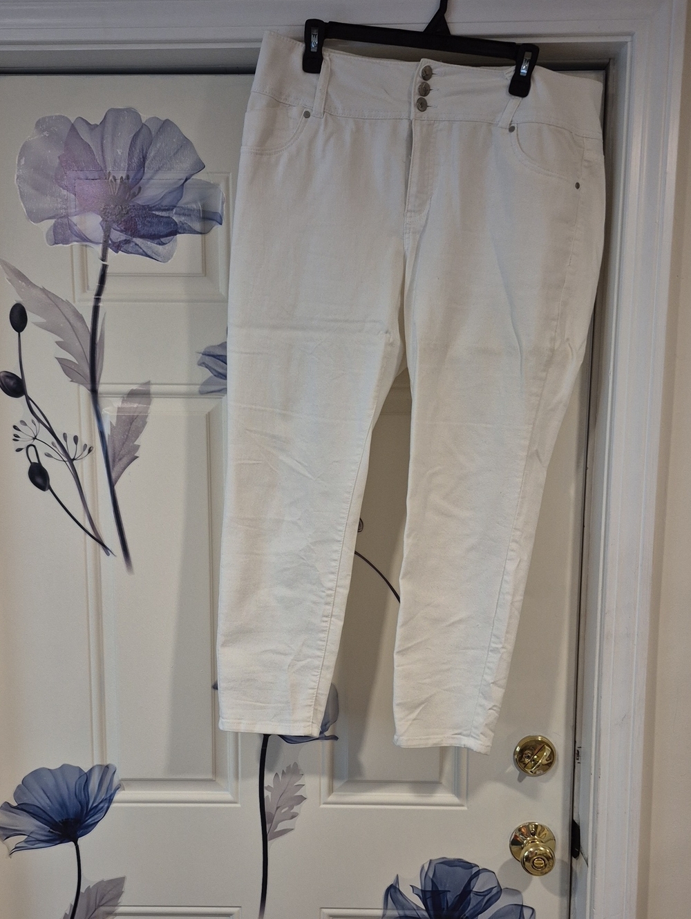 d. jeans White Cropped High-Rise Slim Jeans